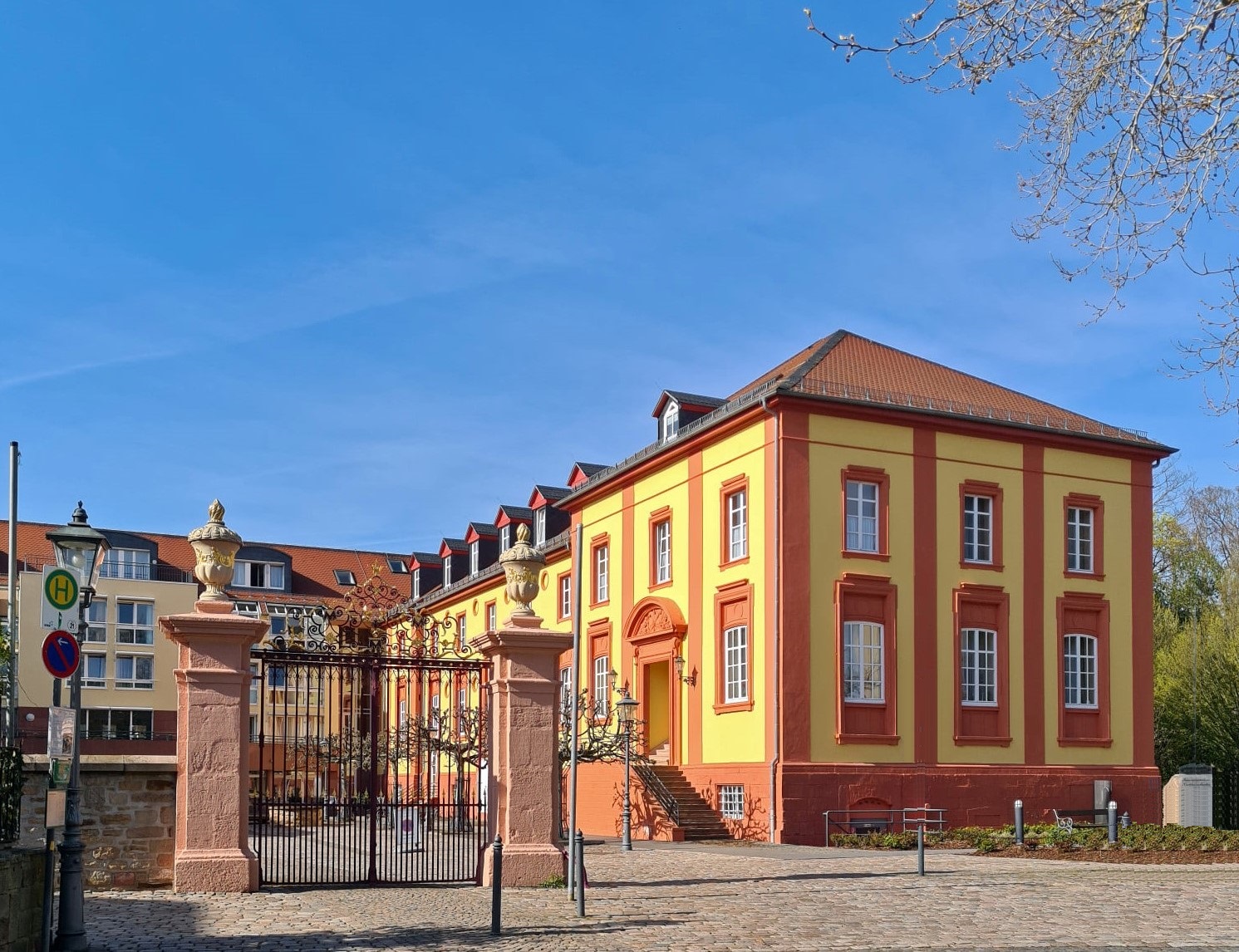 sw-32-residenzschloss-b